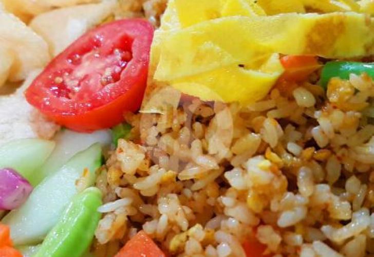 Nasi Goreng Langgeng: Rahasia Rasa yang Menghampiri Setiap Pagi di Cilacap